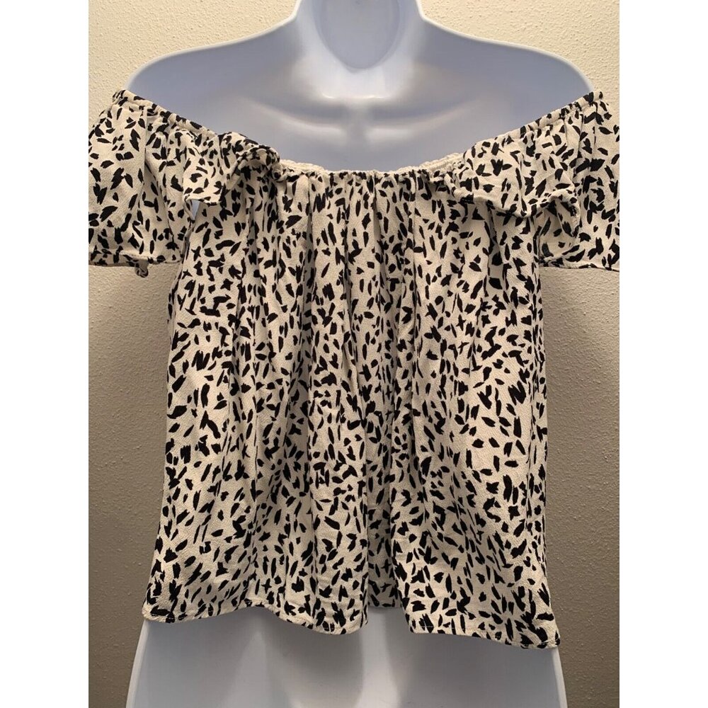 Line & Dot Women Blouse Sz M Black/White Spotted Modern Flutter Slv Off-Shoulder - Picture 5 of 8